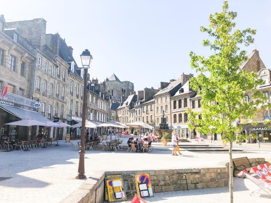 Nouveau ** Le Raffine Au Coeur De Guingamp ** Parking Экстерьер фото