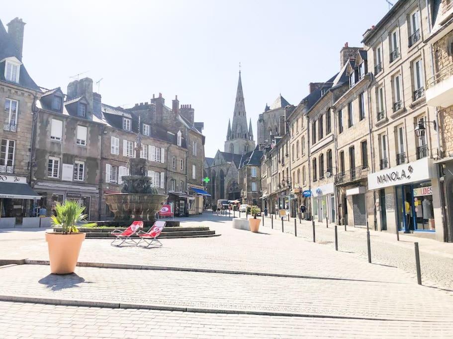 Nouveau ** Le Raffine Au Coeur De Guingamp ** Parking Экстерьер фото